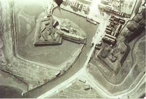 Luchtfoto uit 1926 van de bastions Gelderland en Groningen 